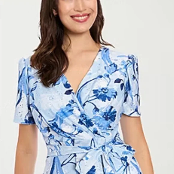 London Style Blue Floral High-Low Wrap Dress - Picture 3 of 4